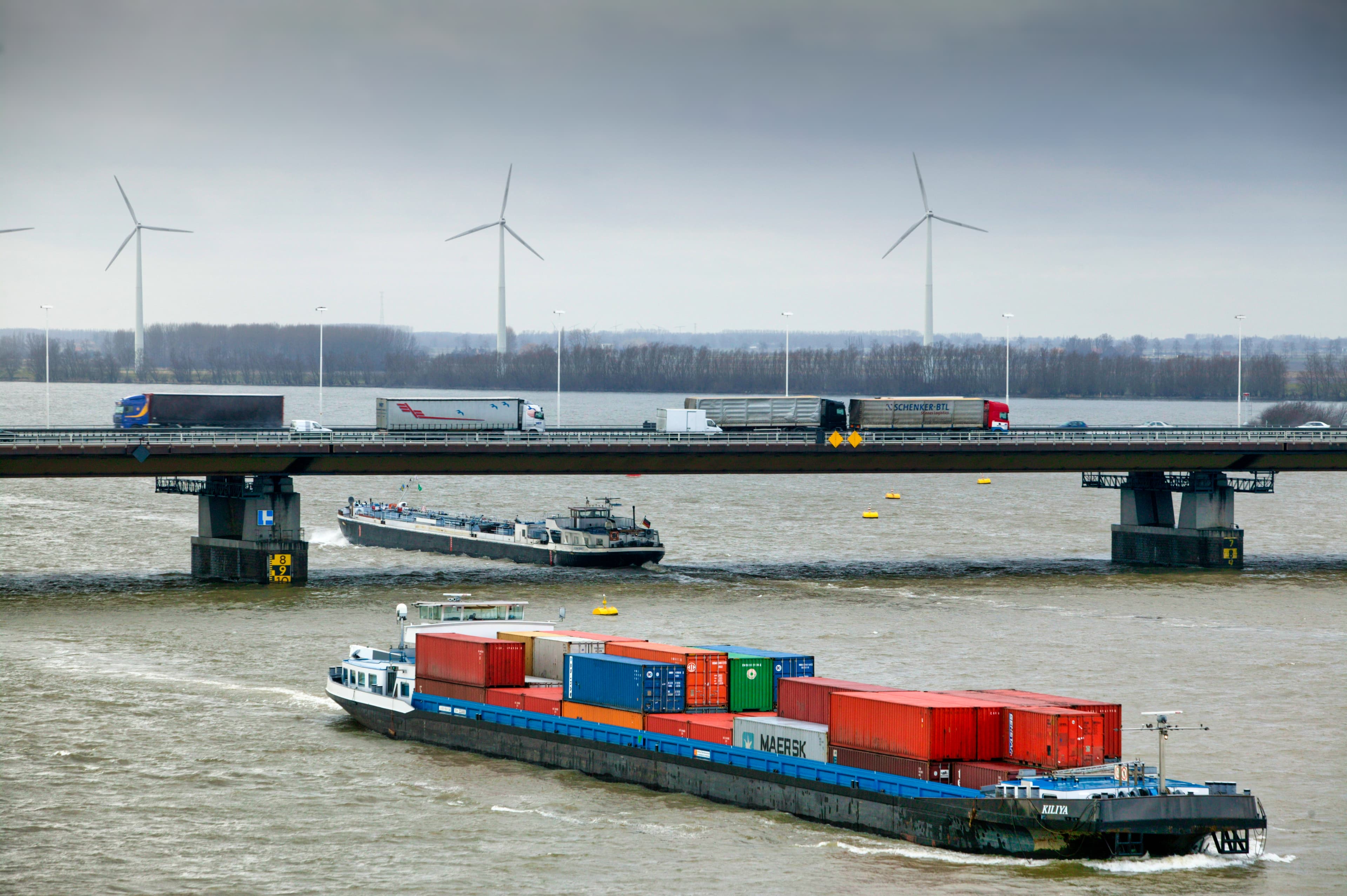 containers binnenvaart ChrisPennarts onbeperkte licentie