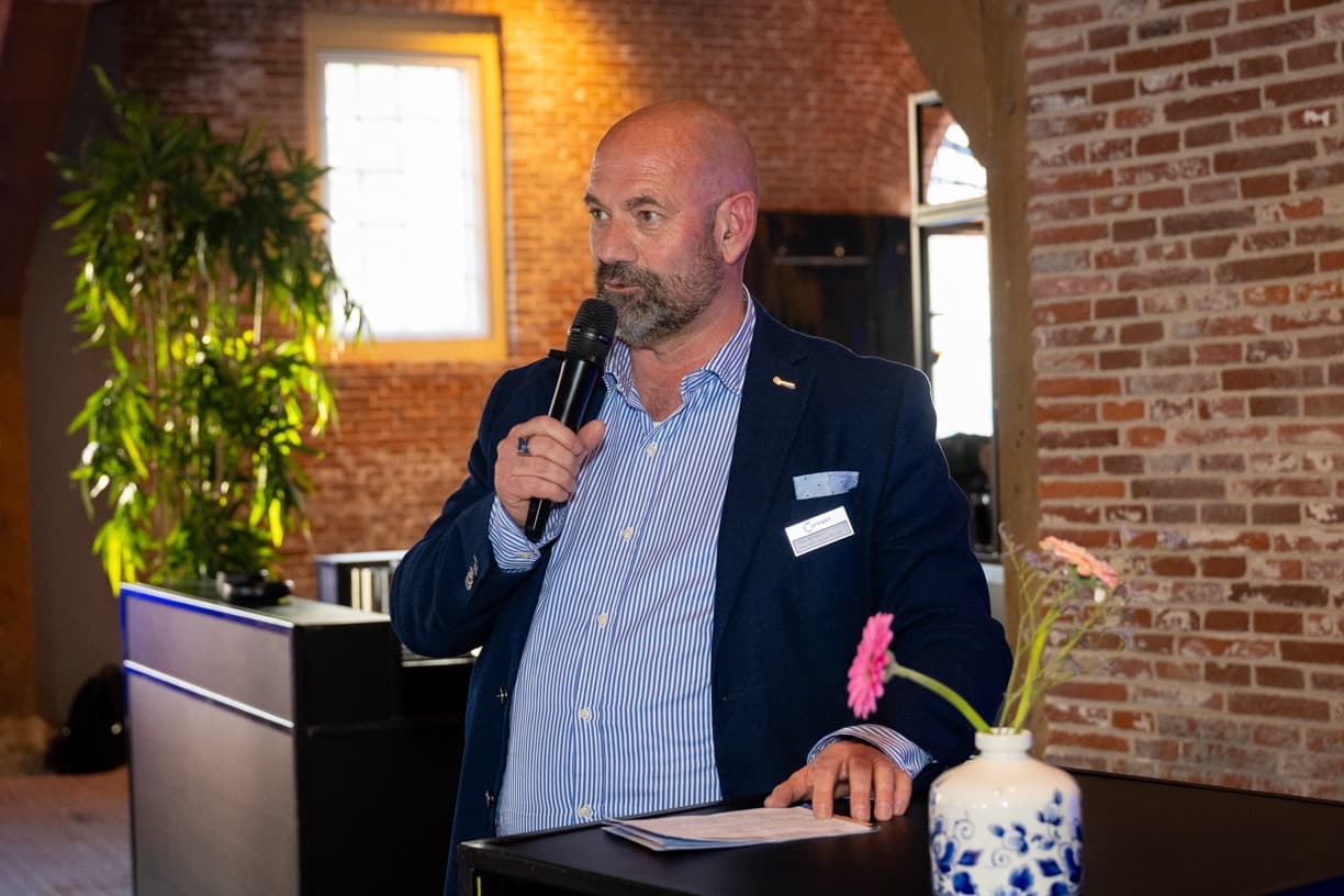 Connekt ledendiner-105