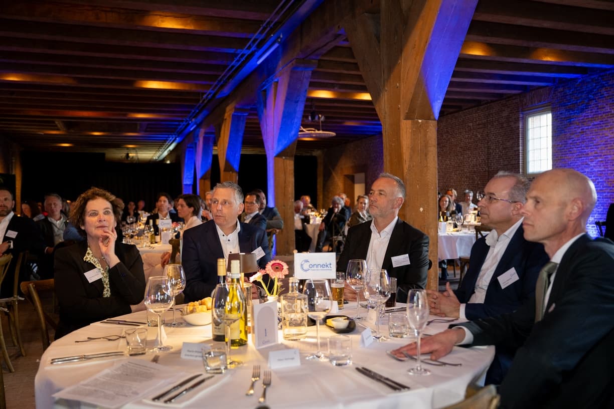 Connekt ledendiner-107