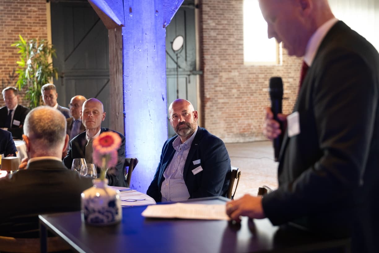 Connekt ledendiner-111