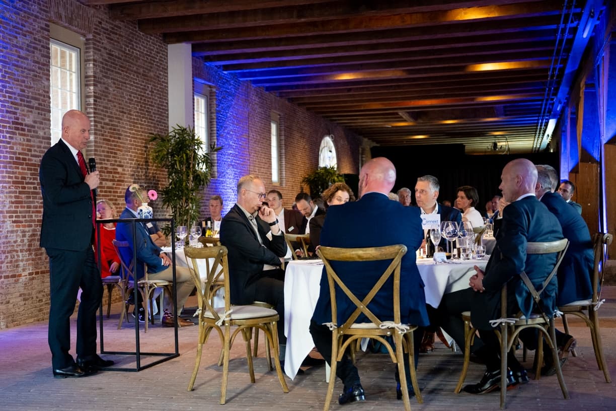 Connekt ledendiner-113