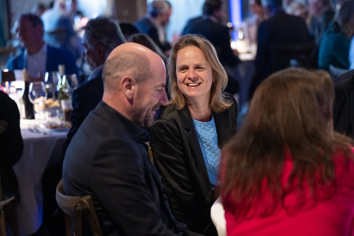 Connekt ledendiner-124