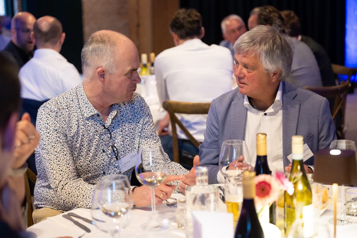 Connekt ledendiner-128