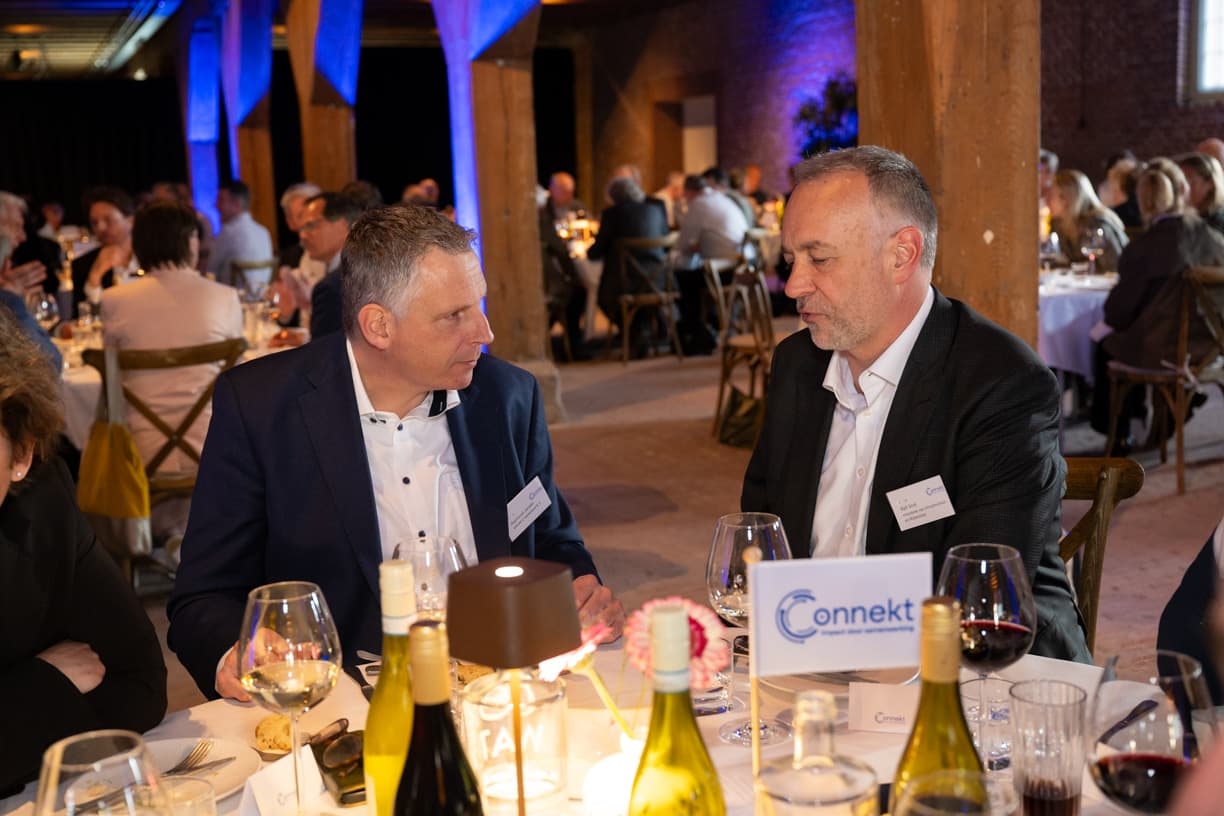 Connekt ledendiner-132