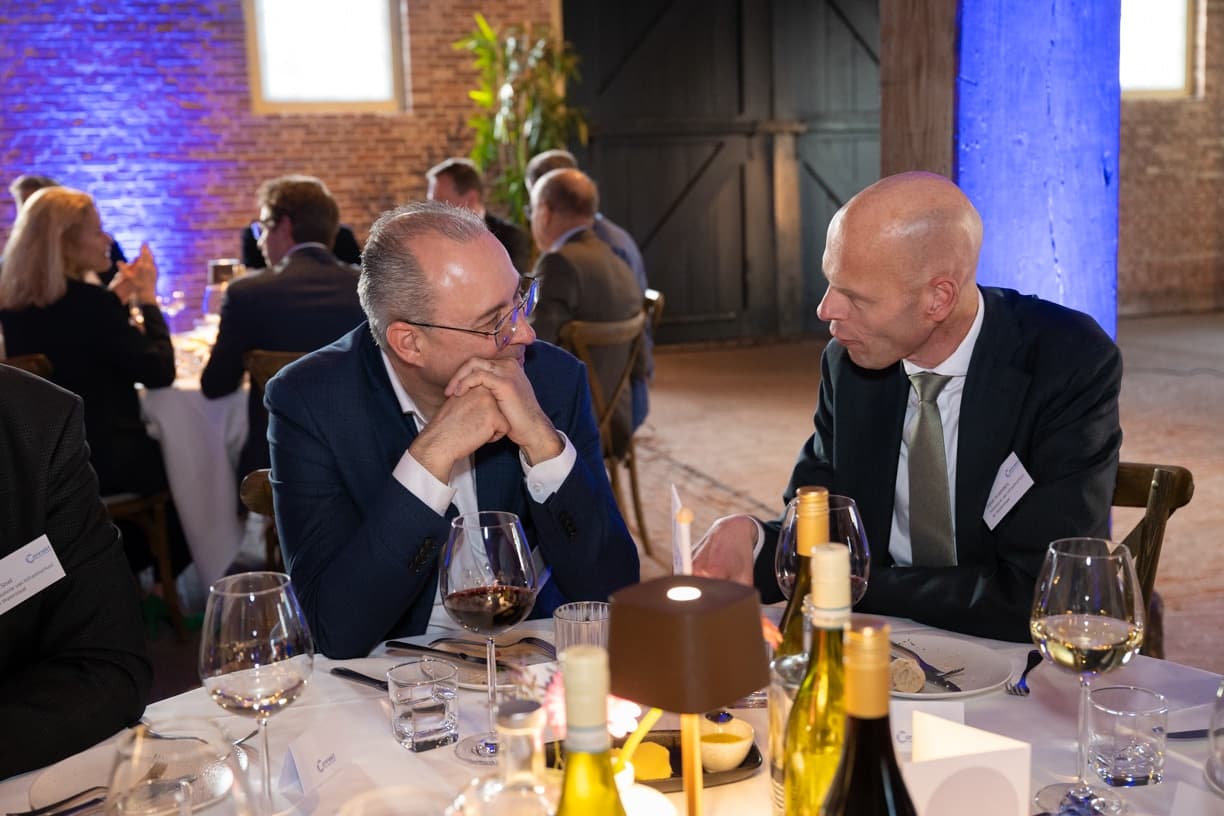 Connekt ledendiner-133