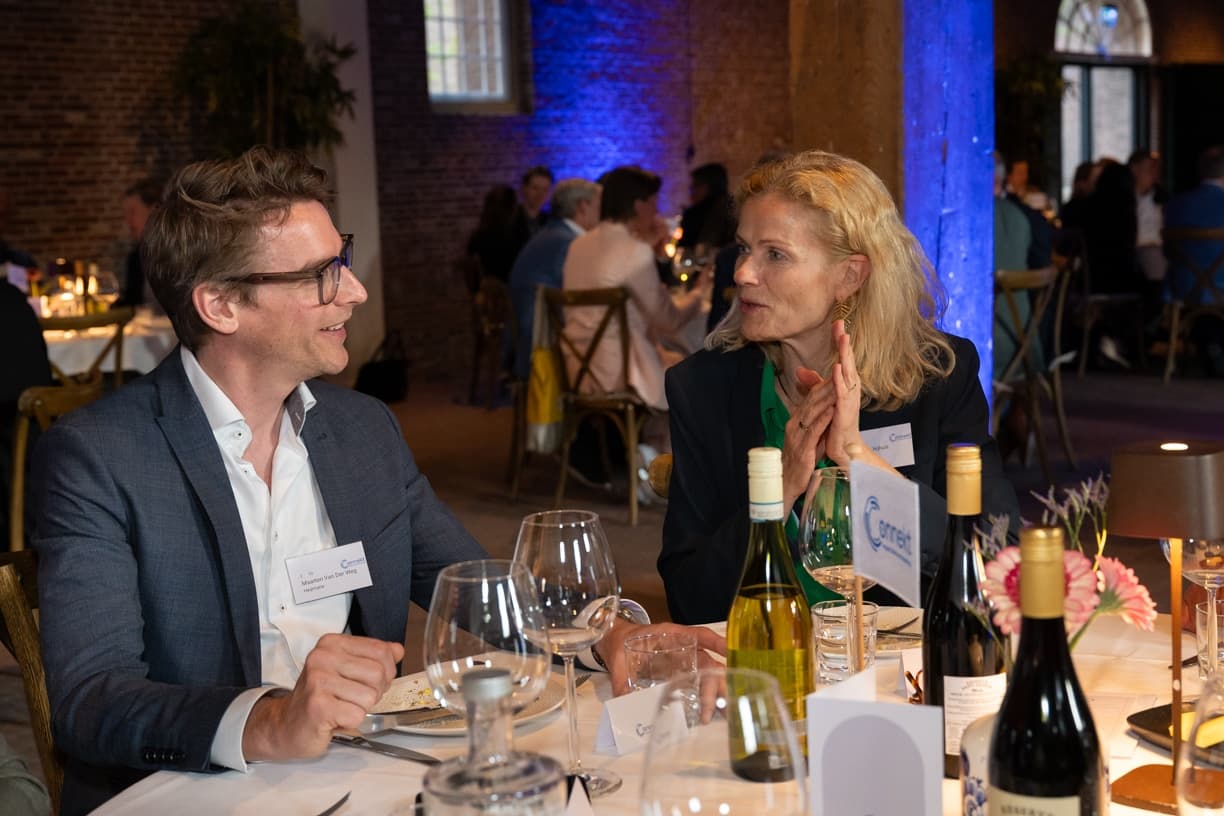 Connekt ledendiner-135