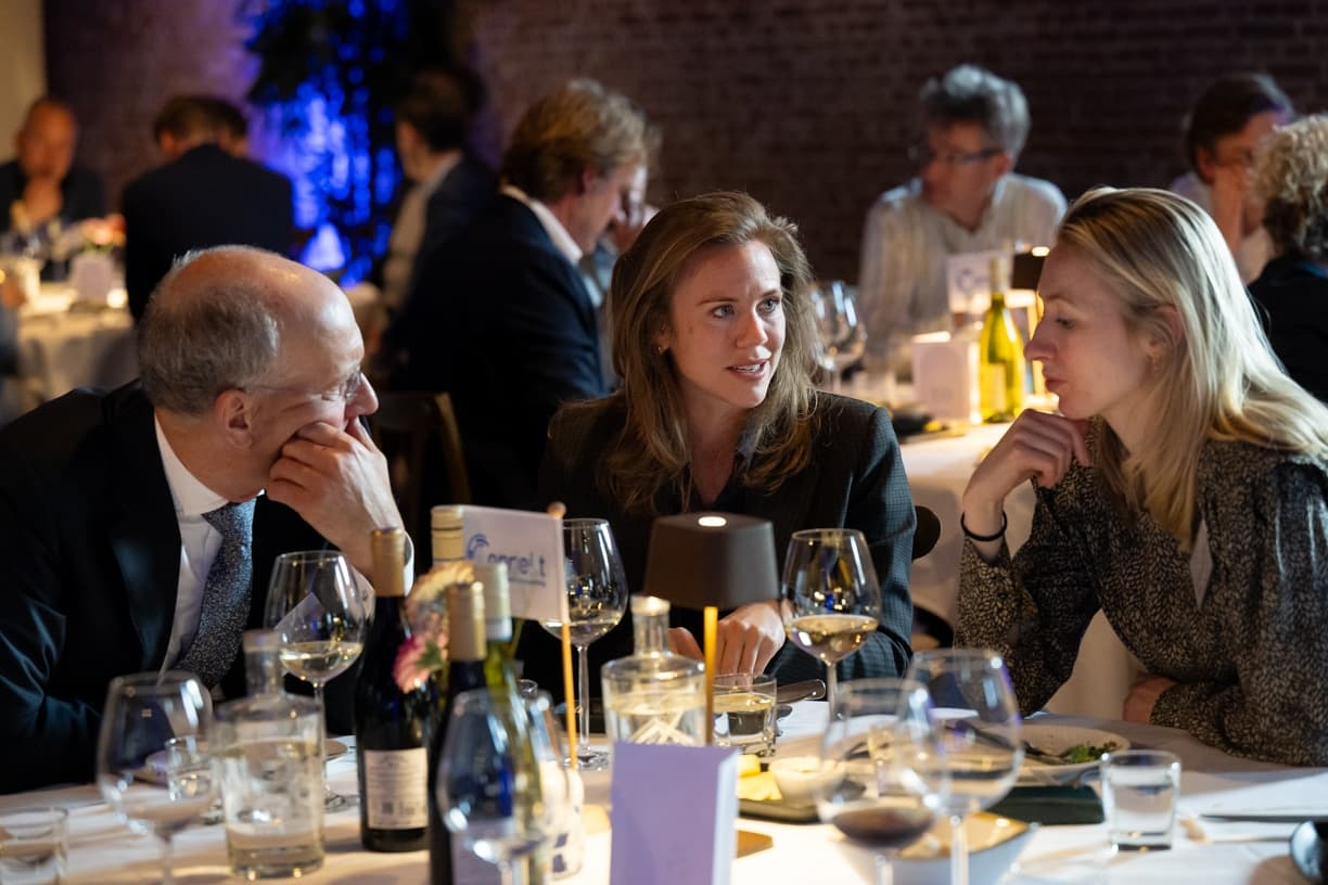 Connekt ledendiner-140