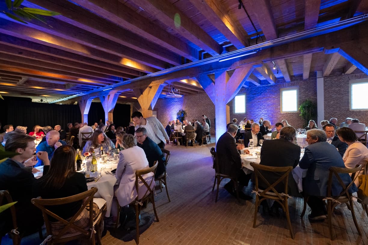 Connekt ledendiner-142