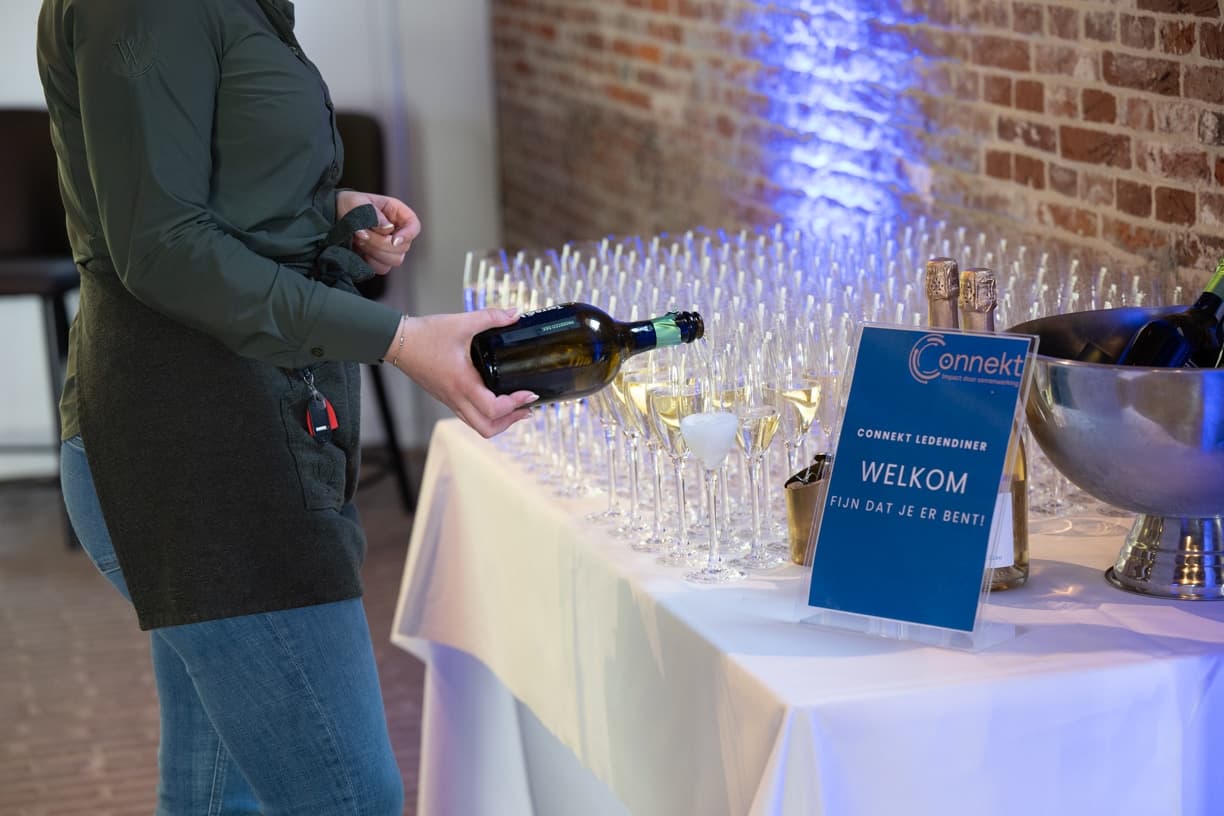 Connekt ledendiner-15