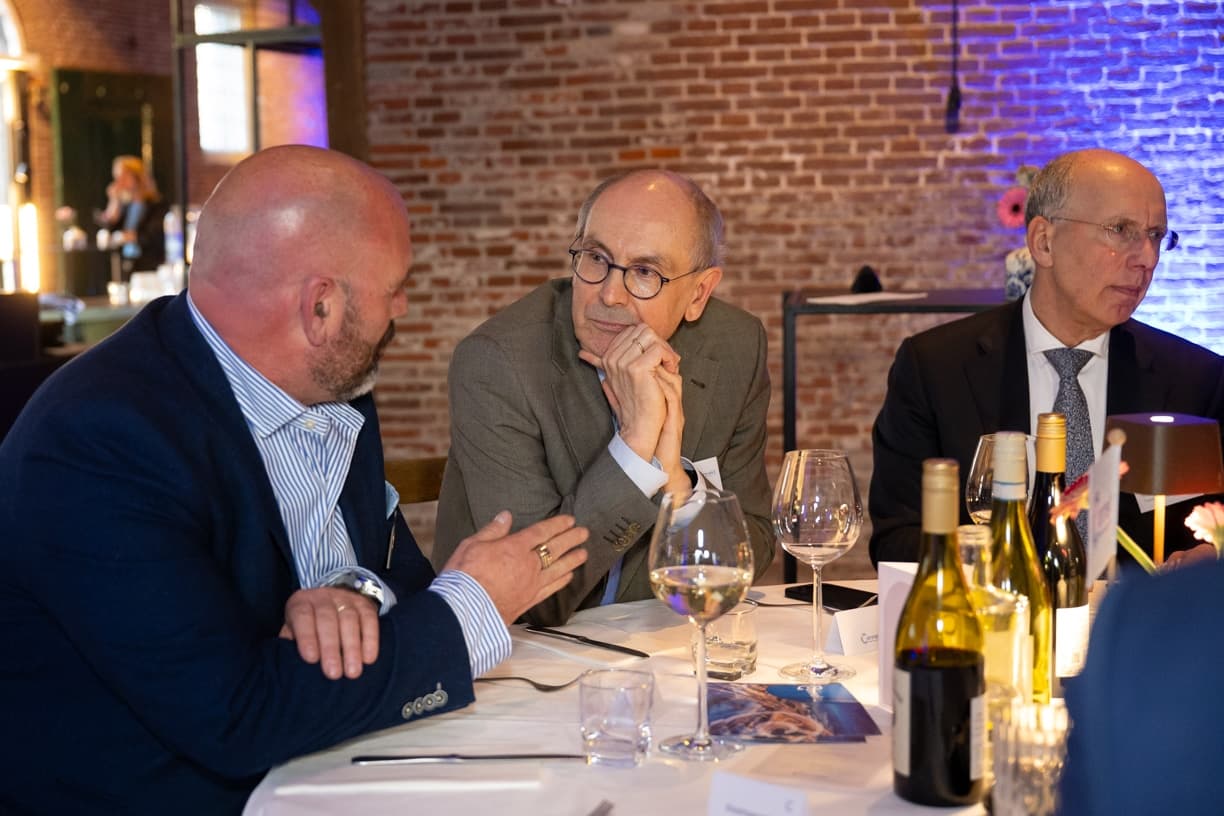 Connekt ledendiner-153