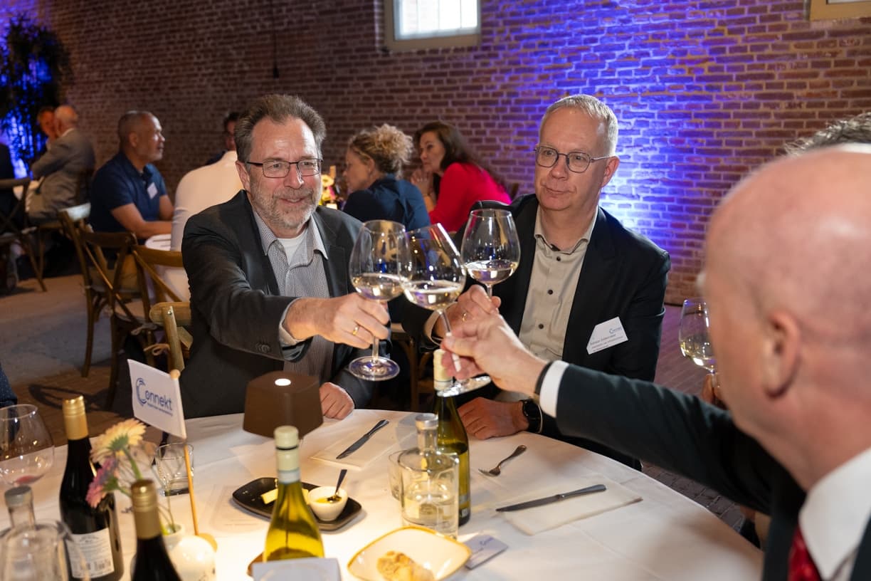 Connekt ledendiner-157