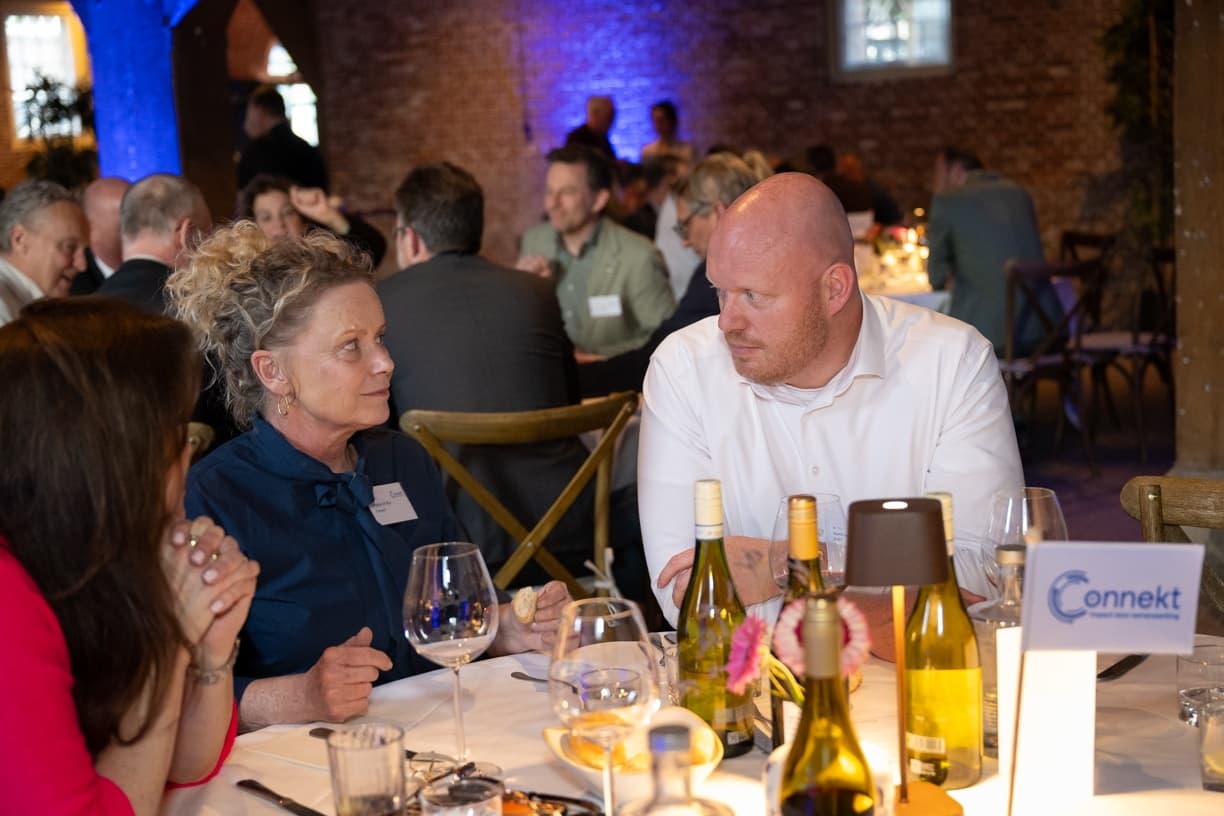 Connekt ledendiner-158