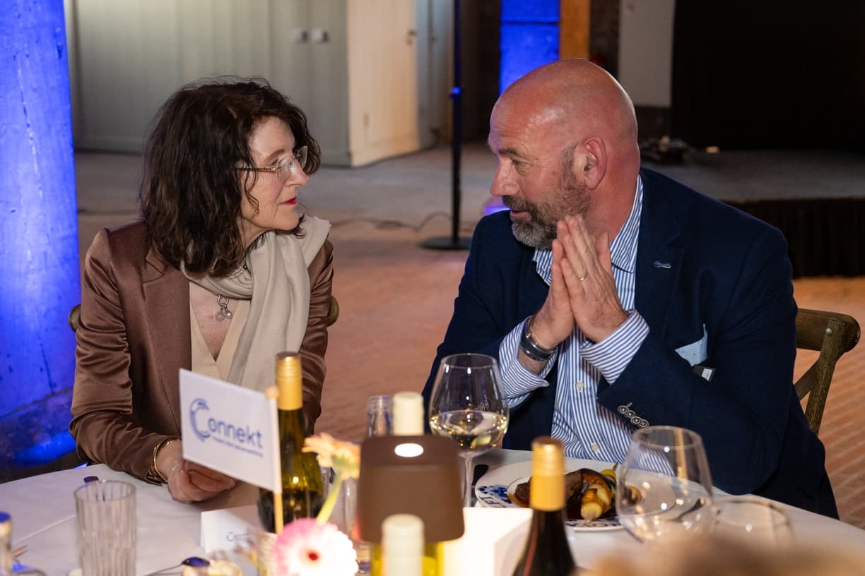 Connekt ledendiner-164