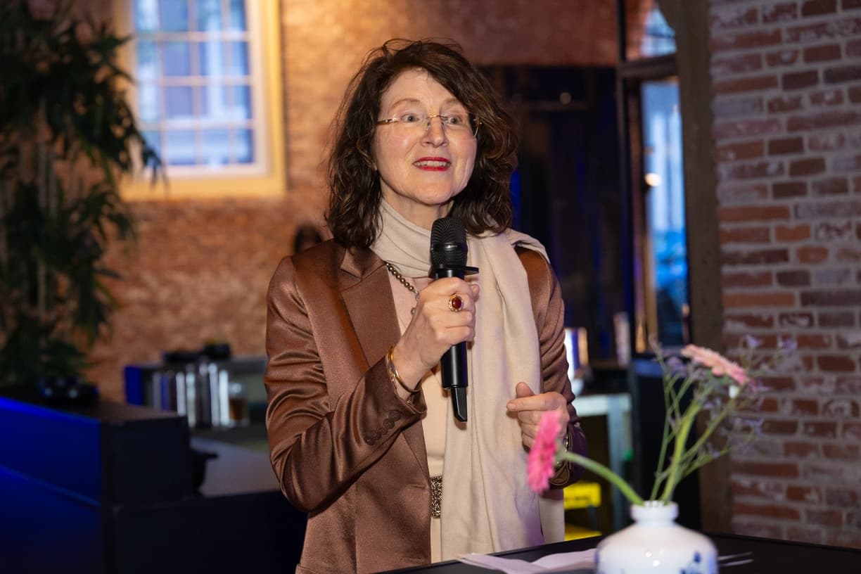 Connekt ledendiner-169