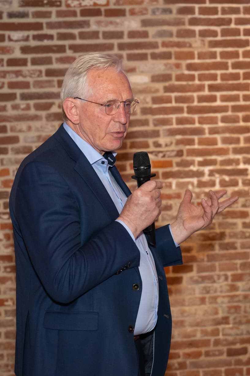 Connekt ledendiner-179