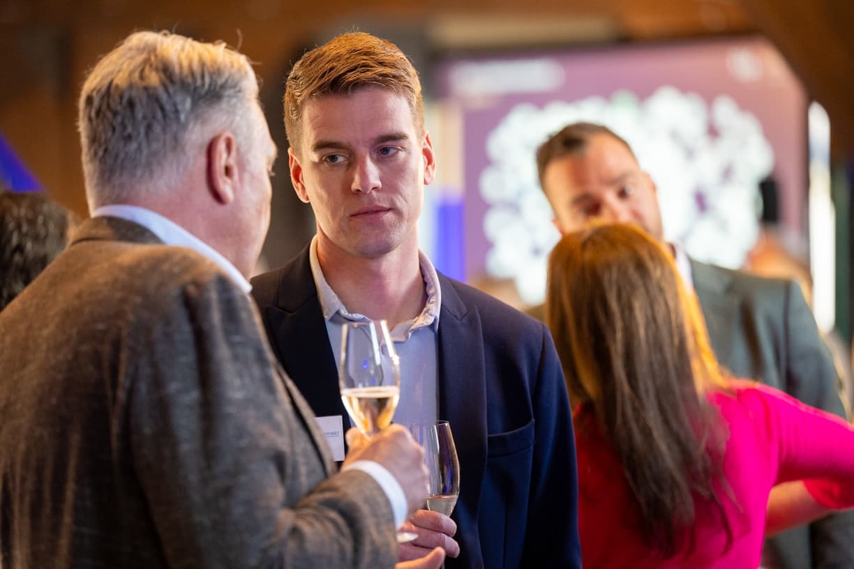 Connekt ledendiner-27