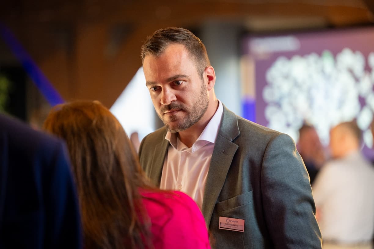 Connekt ledendiner-29