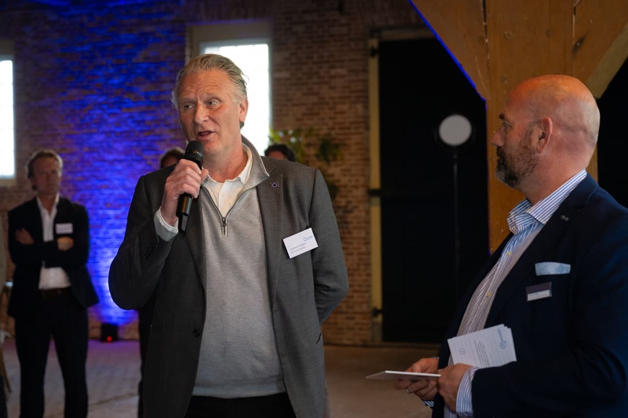 Connekt ledendiner-66