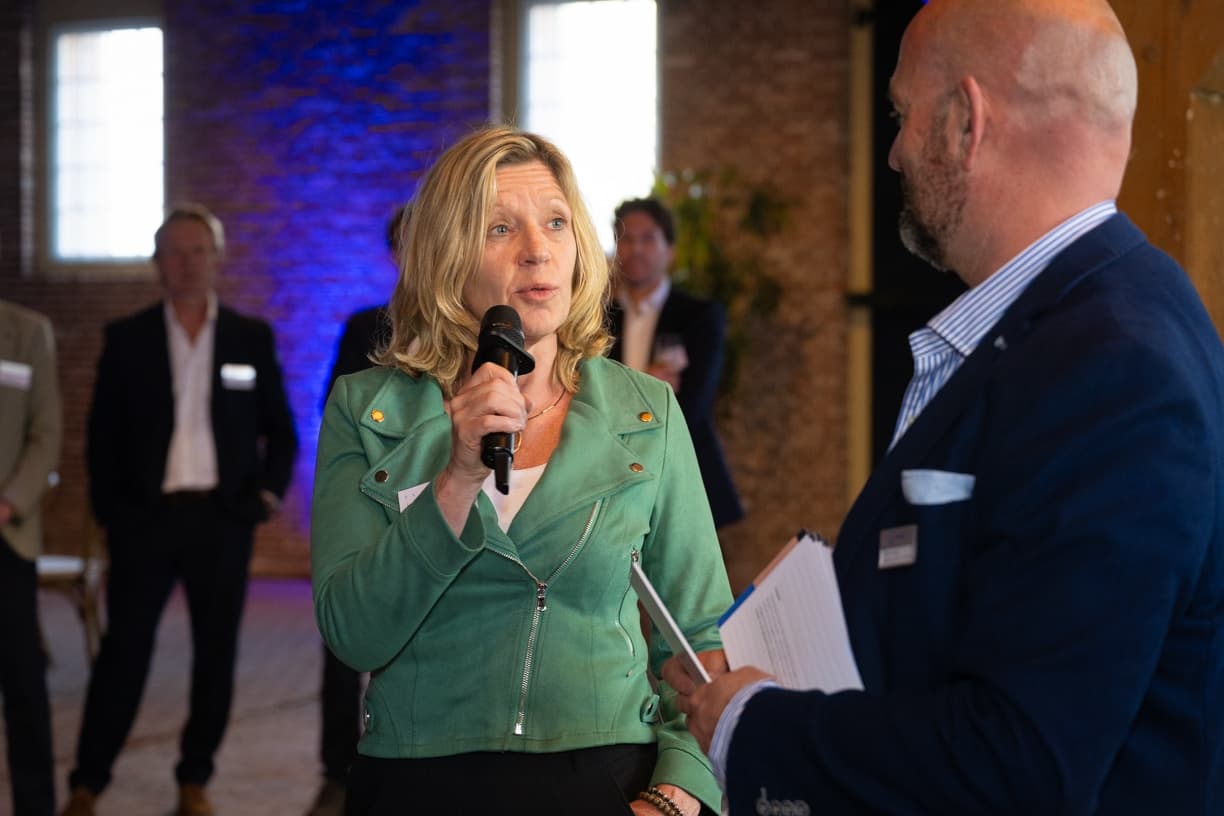 Connekt ledendiner-68