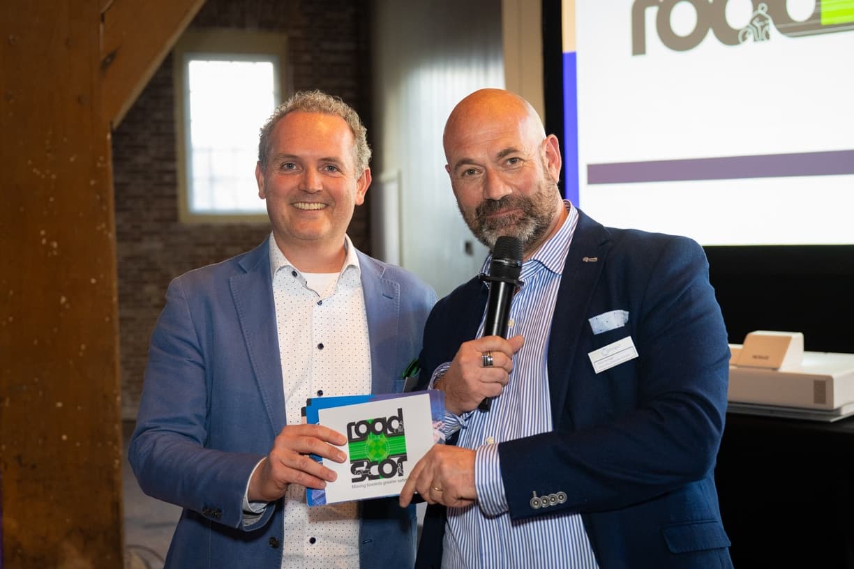 Connekt ledendiner-74