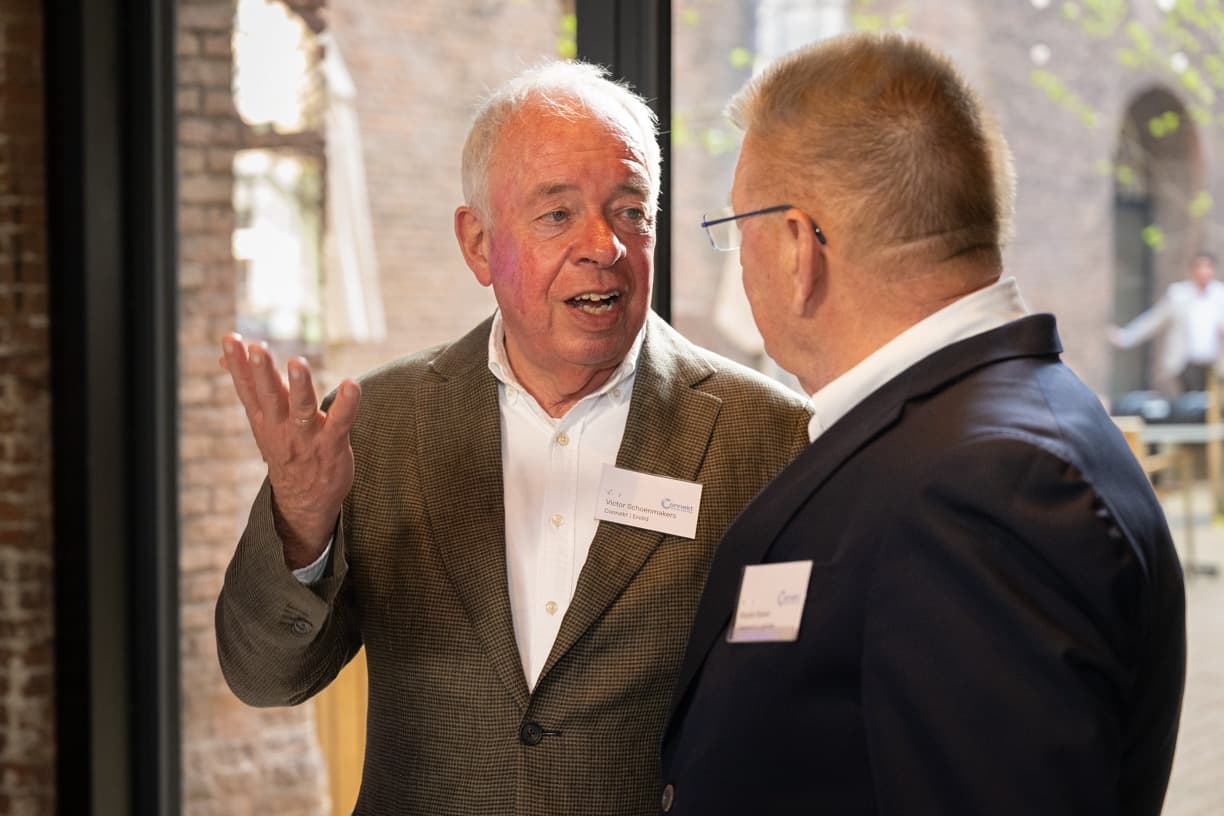 Connekt ledendiner-93