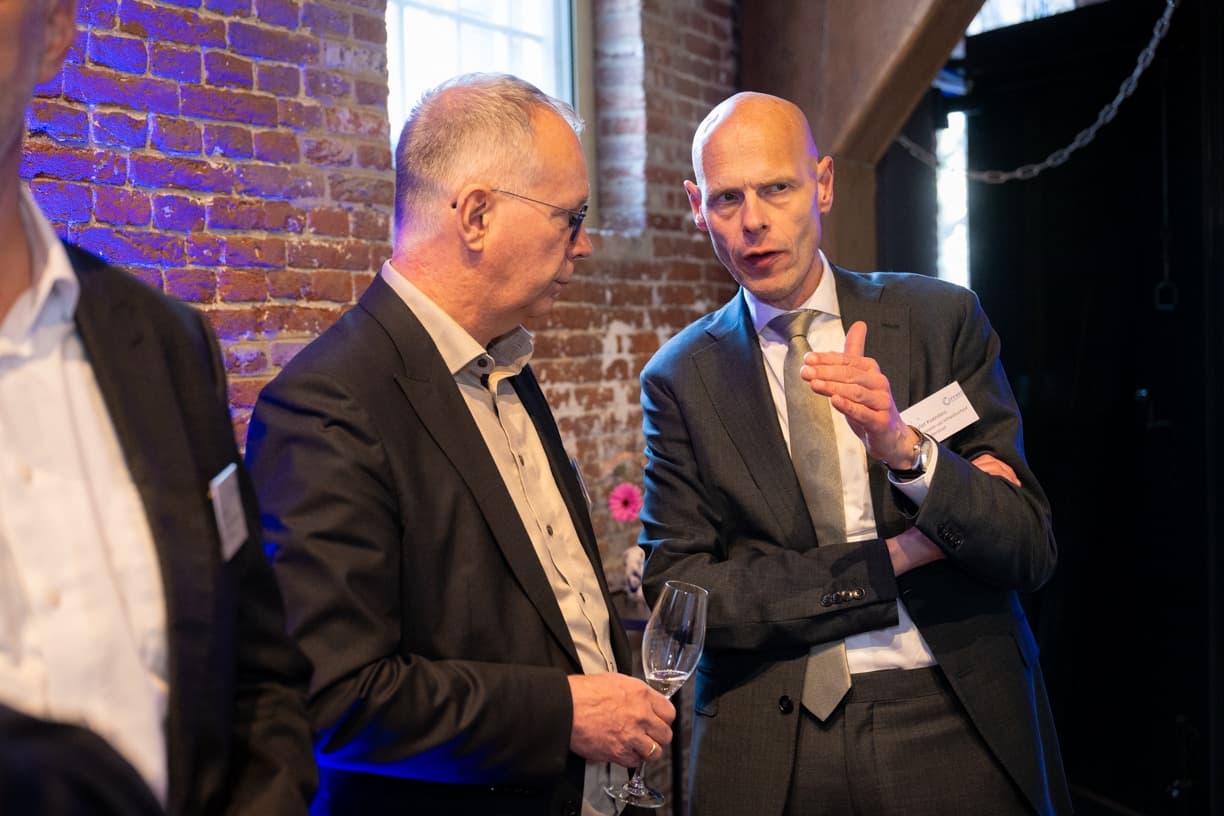 Connekt ledendiner-95