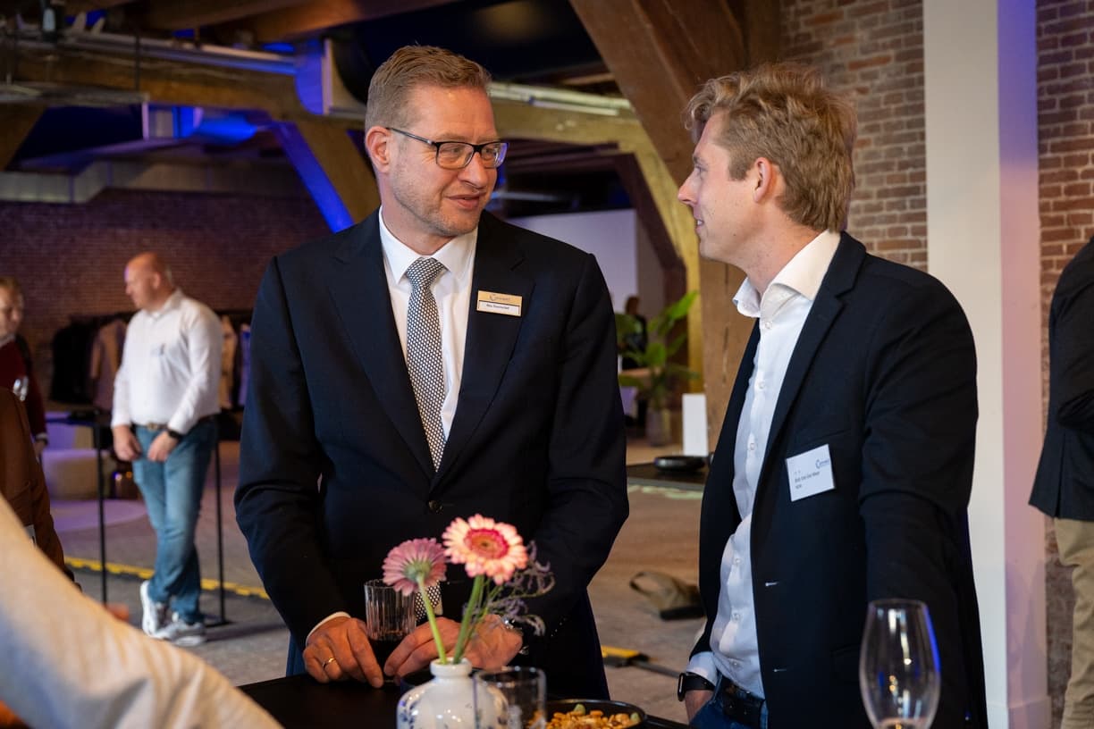 Connekt ledendiner-96