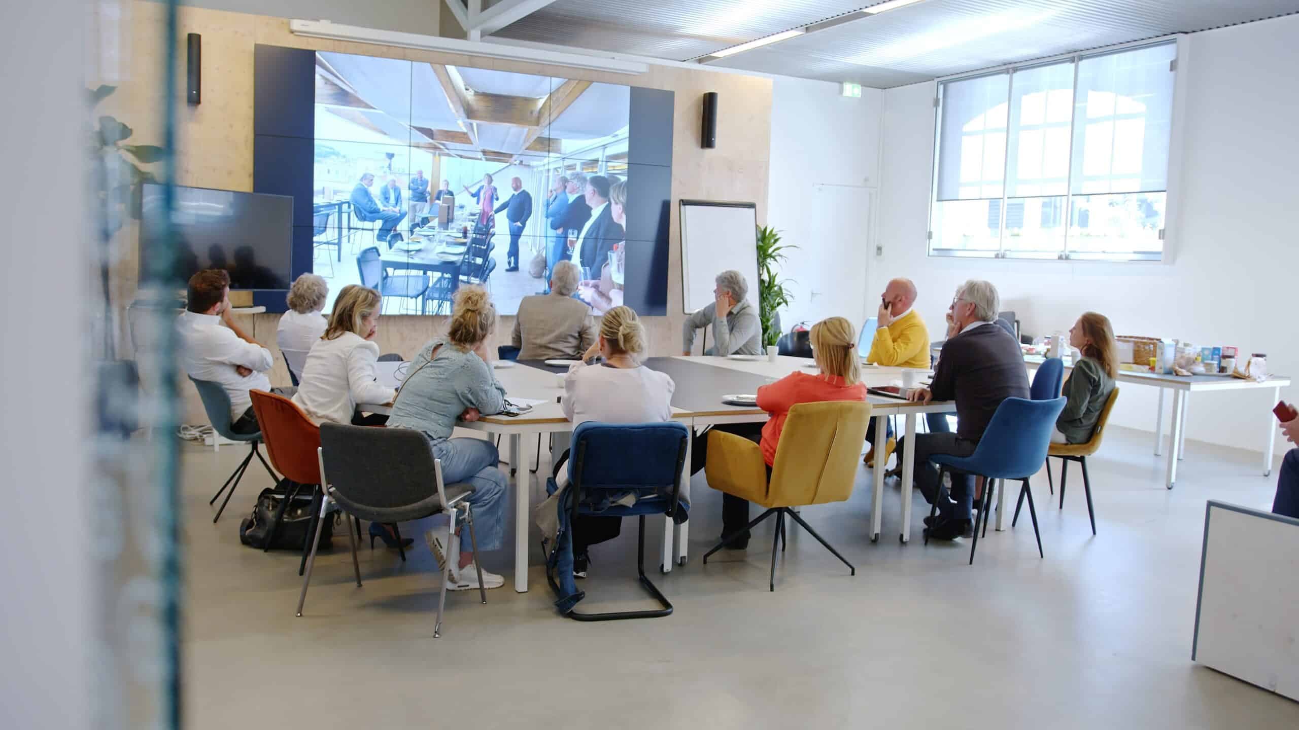 2021_WerkenBijConnekt_Still_Meeting_002